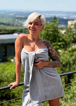 Olive Pixxie